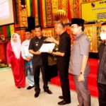 Melalui Paripurna DPRD Pekanbaru, Pemko Pekanbaru Serahkan LKPD APBD Tahun Anggaran 2021
