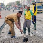 Awal Tahun 2023, Dinas PUPR Pekanbaru Sudah Perbaiki 10 Titik Jalan Rusak