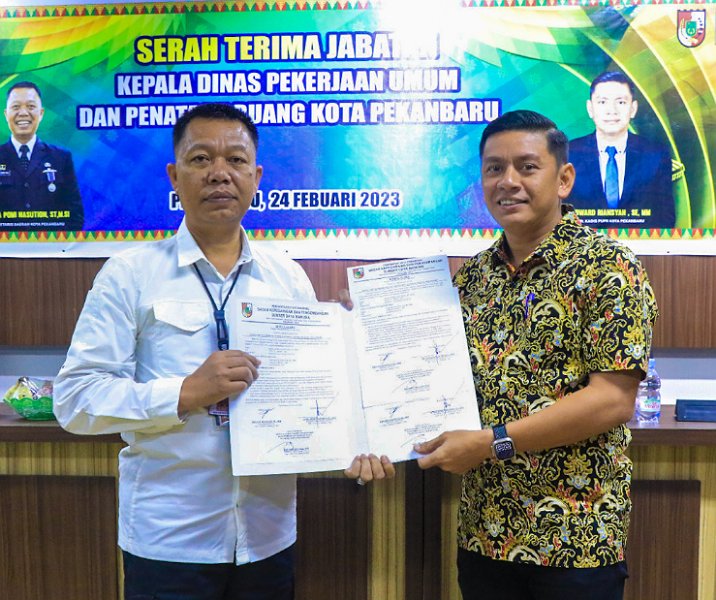 Kepala BKPSDM Pekanbaru Pimpin Sertijab Kepala Dinas PUPR