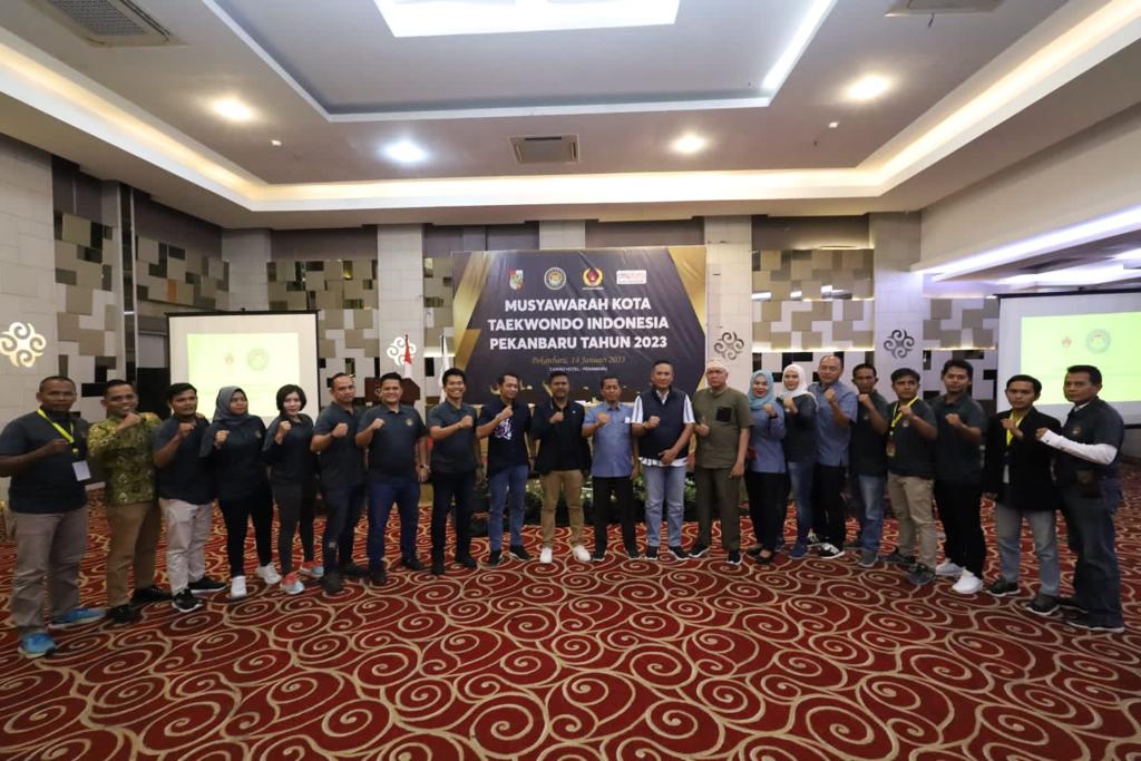 Muskot Taekwondo Indonesia Kota Pekanbaru Resmi Dibuka, Ini Pesan Plt Kadispora Alek Kurniawan