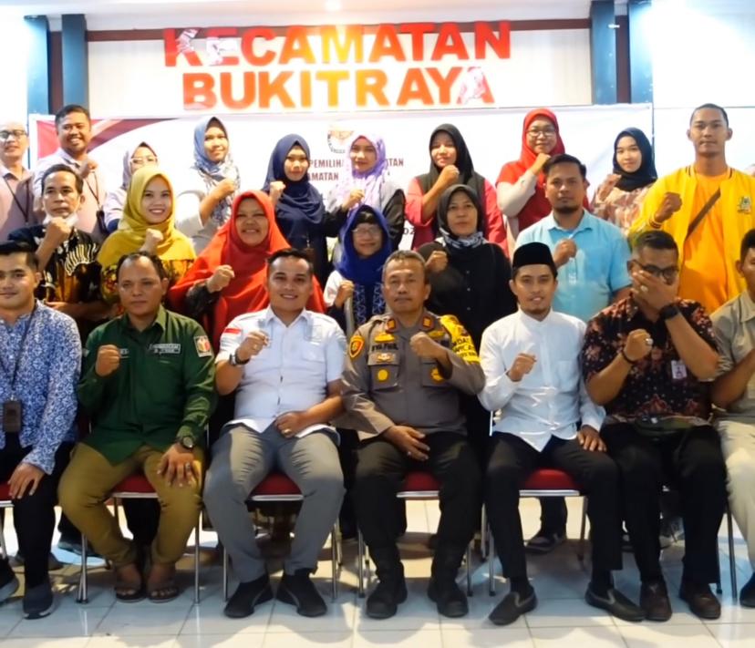 Rapat Pleno Terbuka Rekapitulasi Daftar Pemilih Daftar Perbaikan DPS Dihadiri Camat Bukit Raya